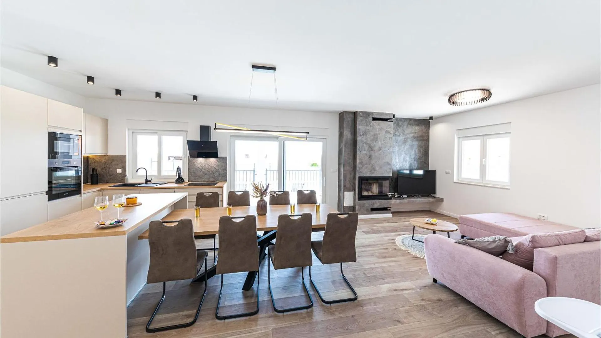 Lovely Home In Trogir With Kitchen
