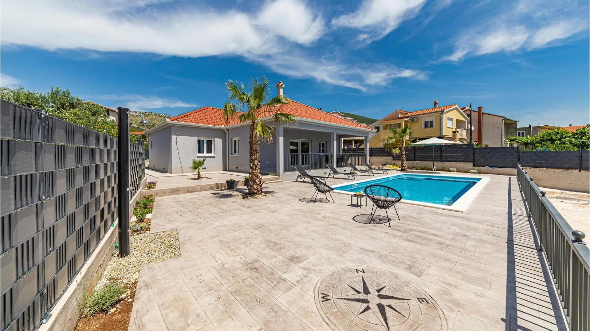 Lovely Home In Trogir With Kitchen Prázdninový dům
