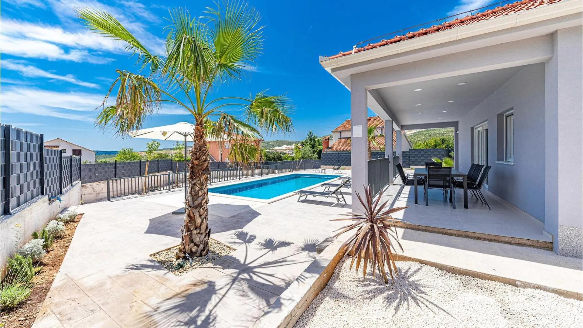 Holiday home Lovely Home In Trogir With Kitchen